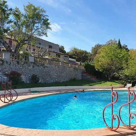 Domaine Du - Teritoria 3*